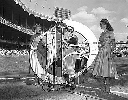 Corinne and Phil Rizzuto52N0035